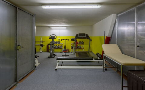 Villa Guidi 10: Flooring, Floor, Ceiling, Room, Gym, Exercise Equipment, Exercise Machine