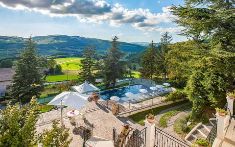 Villa Cappelletti 16+2: Swimming Pool, Resort, Eco Hotel, Landscaping, Umbrella, Estate, Resort Town, Garden, Outdoor Furniture, Valley