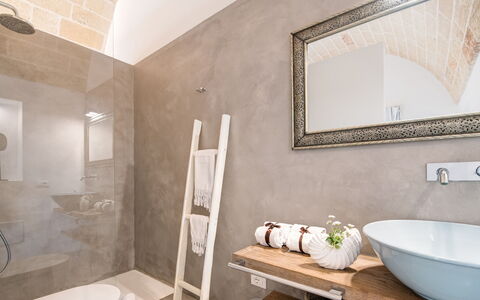 Villa la Pupazza 8: Wall, Plumbing Fixture, Flooring, Interior Design, Floor, Bathroom, Ceiling, Lighting, Sink, Plumbing
