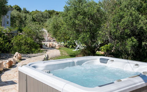 Pigreco 6+2: Plumbing Fixture, Bathtub, Jacuzzi, Swimming Pool