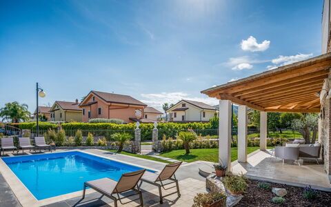 Villa Gallus 6: Residential Area, House, Home, Roof, Swimming Pool, Estate, Cottage, Garden, Leisure, Resort