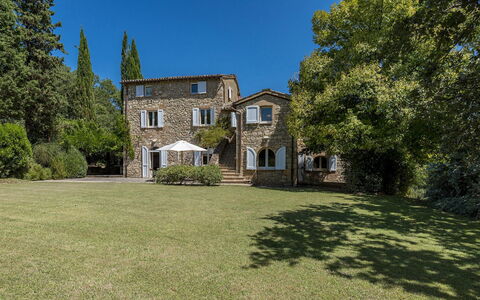 Casale le Querce di Cetona 8: Tree, Grass, Shrub, Landscape, Estate, Home, Cottage, Farmhouse, Lawn, Mansion