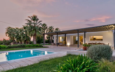 Villa i Chiani 8: Residential Area, Home, Roof, Estate, Shade, Garden, Landscaping, Resort, Outdoor Structure, Hacienda