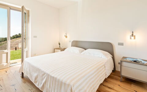 Casale Grottini 8: Interior Design, Furniture, Bed, Bedroom, Flooring, Room, Home, Ceiling, Floor, Apartment