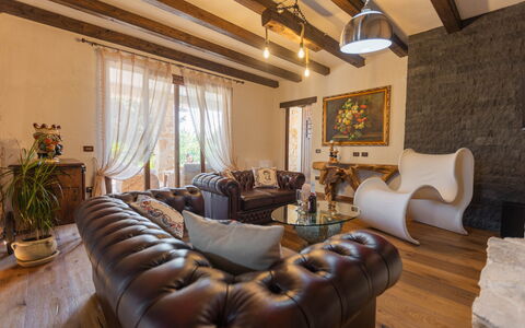 Villa i Mori 4: Furniture, Interior Design, Flooring, Wall, Wood, Couch, Floor, Living Room, Room, Chair