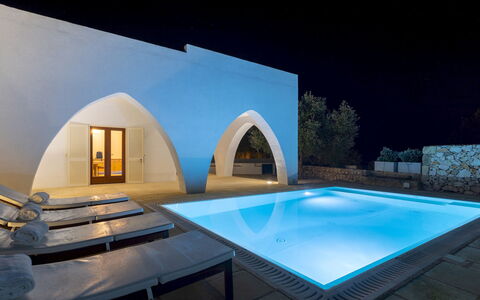 Villa Floria 4: Arch, Ceiling, Design, Swimming Pool, Hotel, Daylighting, Villa