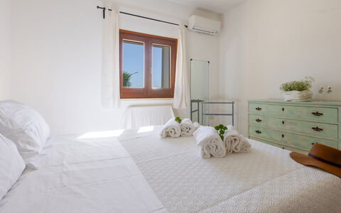 Villa Floria 4: Interior Design, Furniture, Wood, Floor, Flooring, Ceiling, Bed, Bedroom, Apartment, Room