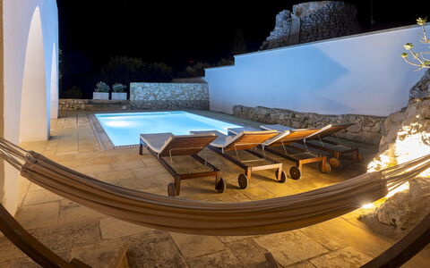 Villa Floria 4: Resort, Swimming Pool, Hotel, Villa, Eco Hotel