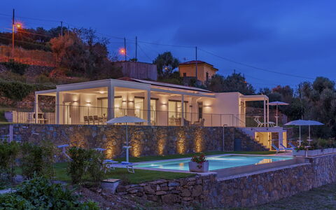 Villa Gioia 8: Swimming Pool, Estate, Resort, Villa, Eco Hotel, Mansion, Hacienda, Farmhouse, Hotel, Penthouse Apartment