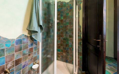 Villa Isotta 8+4: Blue, Wall, Flooring, Interior Design, Floor, Plumbing Fixture, Bathroom, Tile, Plumbing, Composite Material