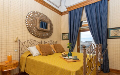 Belvedere Guastella a 8: Wood, Interior Design, Bedroom, Furniture, Floor, Linens, Bed, Flooring, Bed Sheet, Bedding