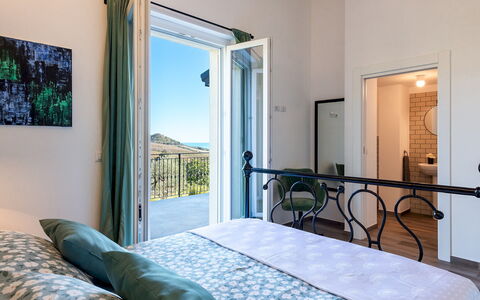 Dimora Campo delle Mura 4+2: Furniture, Interior Design, Lighting, Room, Floor, Home, Ceiling, Apartment, Chair, Bedroom