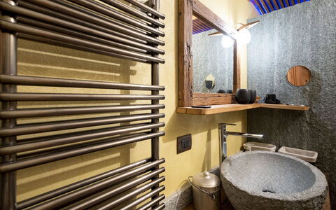 Chalet Walser 4+2: Plumbing Fixture, Interior Design, Tap, Sink, Plumbing, Flooring, Bathroom, Floor, Bathroom Sink, Ceiling