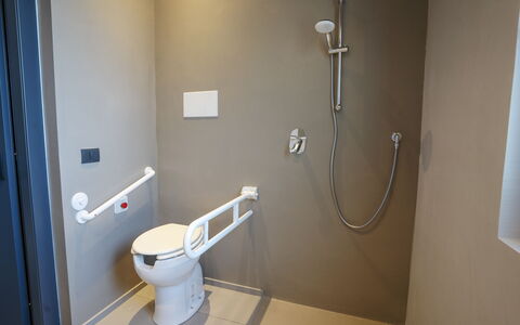 Villa Maria Paradiso 10: Plumbing Fixture, Flooring, Toilet, Toilet Seat, Bathroom, Plumbing, Floor, Room, Tile