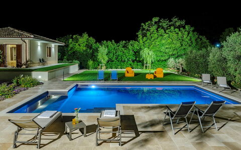 Villino le Moie 4+2: Swimming Pool, Outdoor Furniture, Furniture, Resort, Water Feature, Garden, Composite Material, Eco Hotel, Backyard, Landscaping