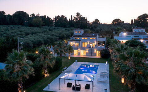 Villa Bianca 10: Swimming Pool, Resort, Estate, Mansion, Villa, Hacienda, Landscaping, Eco Hotel, Resort Town