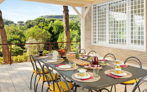 Antico Ceraso 10: Furniture, Table, Chair, Outdoor Furniture, Kitchen & Dining Room Table, Outdoor Table, Tableware, Restaurant, Dining Room, Patio