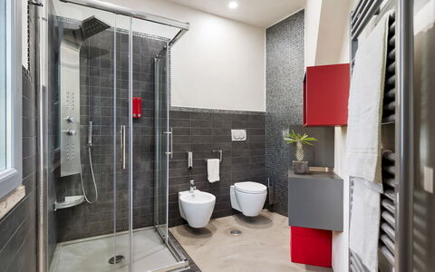 Villa Tiberio 6+2: Wall, Plumbing Fixture, Flooring, Interior Design, Sink, Bathroom, Floor, Toilet, Plumbing, Bathroom Sink
