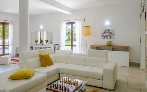 Villa Ardente 12+1: Furniture, Interior Design, Flooring, Couch, Floor, Wall, Living Room, Table, Wood, Room