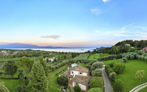 Villa del Prato 8: Landscape, Rural Area, Meadow, Village, Estate, Suburb, Plantation, Farm, Farmhouse