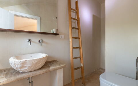 Trullo Luna 6+1: Wall, Flooring, Wood, Interior Design, Floor, Ceiling, Plumbing Fixture, Lighting, Room, Bathroom