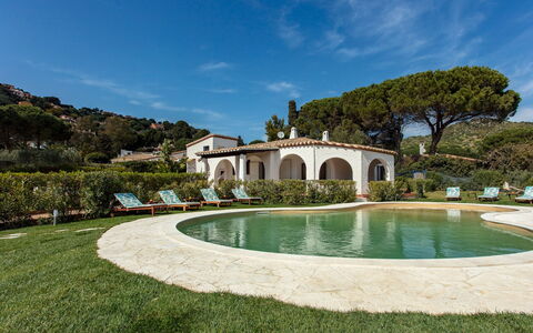 Villa Sandra 10: Hill, Garden, Estate, Farmhouse, Landscaping, Hacienda, Villa, Swimming Pool, Resort, Eco Hotel