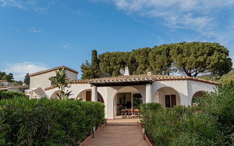Villa Sandra 10: Shrub, Estate, Hacienda, Garden, Landscaping, Villa, Farmhouse, Shade, Courtyard, Arcade