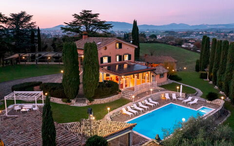 Tenuta Cavi 10: Swimming Pool, Estate, Mansion, Resort, Villa