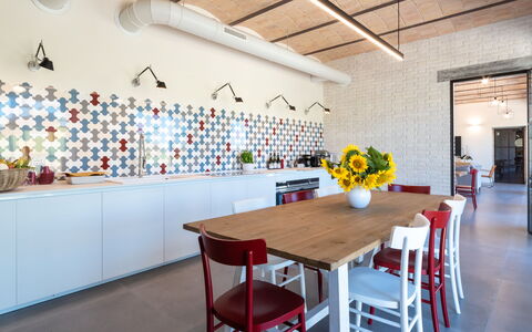 La Buona Maniera 10: Interior Design, Furniture, Flooring, Kitchen, Ceiling, Floor, Light Fixture, Table, Lighting, Countertop