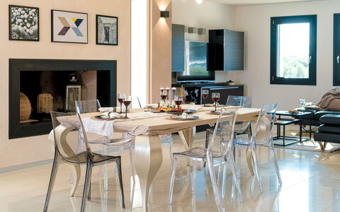 Dimora Solaris 6: Furniture, Flooring, Interior Design, Chair, Floor, Table, Kitchen & Dining Room Table, Ceiling, Dining Room, Glass