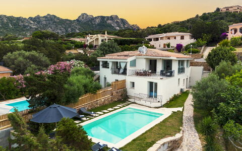 Villa la Maddalena 6+2: Blue, Residential Area, Summer, House, Swimming Pool, Resort, Human Settlement, Home, Vacation, Leisure
