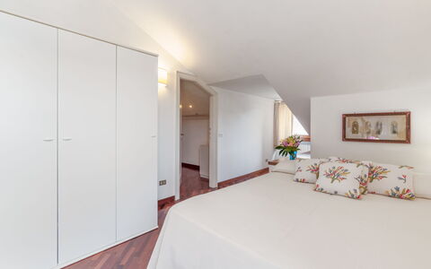 Villa Lia 10: Interior Design, Flooring, Wood, Floor, Ceiling, Furniture, Bedroom, Bed, Room, Home