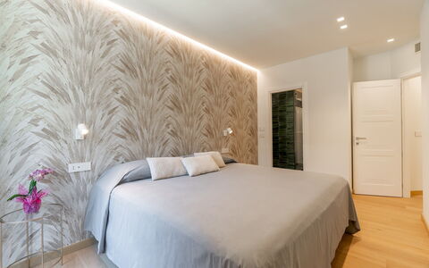 Dimora Mareblu 6: Interior Design, Wall, Flooring, Floor, Wood, Ceiling, Furniture, Bedroom, Bed, Room
