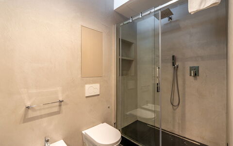Aurora 2+2: Bathroom, Flooring, Plumbing Fixture, Wall, Floor, Interior Design, Plumbing, Mirror, Tap, Toilet
