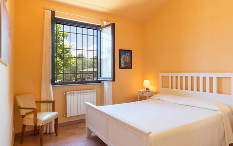 Montepietraia e San Martino 18: Interior Design, Bed, Bedroom, Furniture, Room, Floor, Bed Frame, Flooring, Home, Ceiling