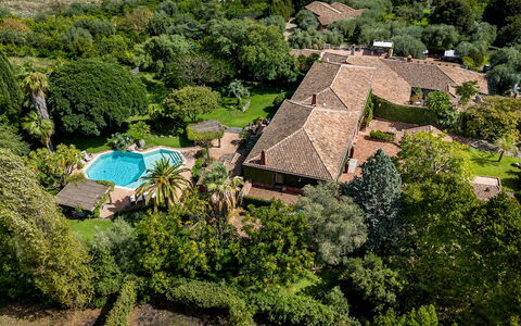 Linera 10: Estate, Garden, Swimming Pool, Resort, Eco Hotel, Farmhouse, Landscaping, Hacienda, Villa, Mansion