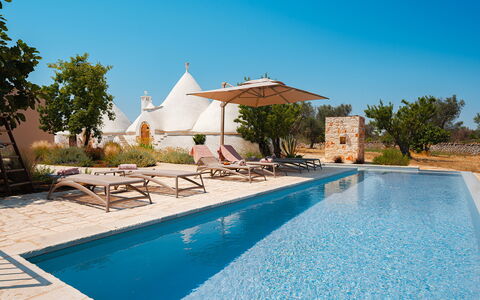 Trulli Fiori di Mandorlo 6: Blue, Swimming Pool, Sunlounger, Outdoor Furniture