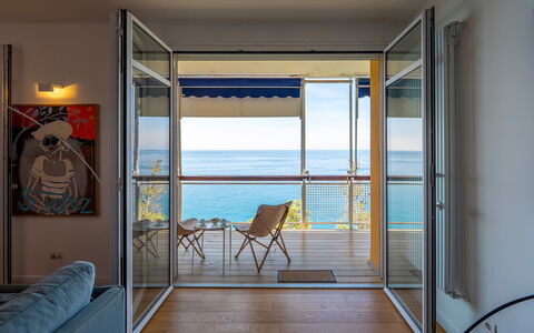 La Scogliera di Sori 5+1: Wood, Furniture, Floor, Sea, Chair, Ocean, Balcony, Glass, Wood Stain, Hardwood