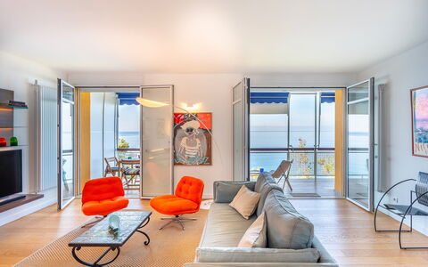 La Scogliera di Sori 5+1: Furniture, Interior Design, Flooring, Floor, Table, Apartment, Chair, Couch, Room, Living Room