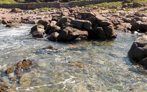 Villa Portobello 10+2: Water, Body Of Water, Water Resources, Coast, Coastal And Oceanic Landforms, Rock, Shore, Sea, Bank, Ocean