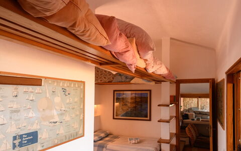 Villa Portobello 10+2: Wood, Interior Design, Bed, Bedroom, Ceiling, Floor, Furniture, Bedding, Bed Sheet, Wood Stain