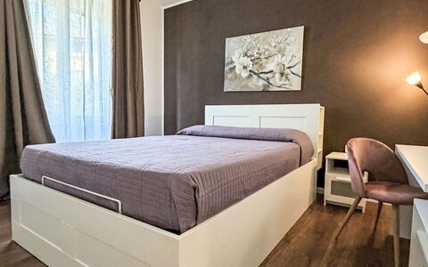 Genzianella Alpine Apartment: Estate, Landscaping, Villa, Hedge, Balcony