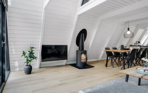 Elida - 18Km to the Fjord: Flooring, Wood, Wood Flooring, Floor, Interior Design, Laminate Flooring, Ceiling, Home, Hardwood, Living Room