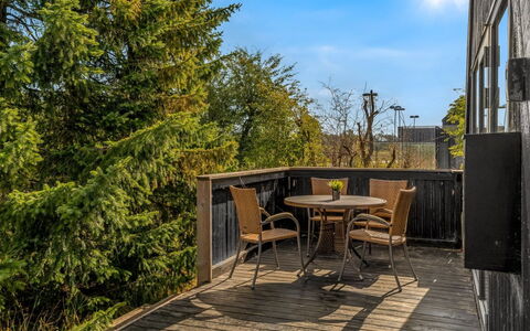 Elida - 18Km to the Fjord: Wood, Handrail, Hardwood, Plank, Wood Flooring, Deck, Porch, Wood Stain, Baluster, Balcony
