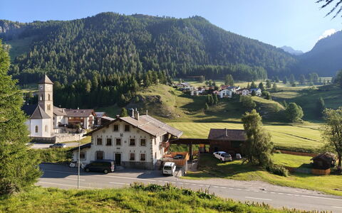Ferienwohnung Schof: Mountainous Landforms, Mountain, Hill, House, Highland, Landscape, Rural Area, Mountain Range, Hill Station, Cottage