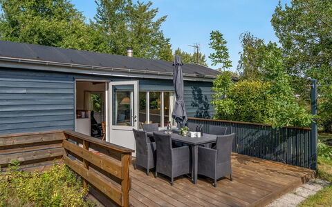Hedwig - 120M to the Fjord: Wood, Home, Cottage, Porch, Deck, Hardwood, Siding, Shade, Garden Buildings, Plank