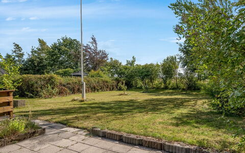 Hedwig - 120M to the Fjord: Sky, Shrub, Cloud, Garden, Pole, Lawn, Landscaping, Shade, Walkway