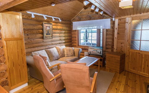 Niinimökki: Wood, Ceiling, Flooring, Floor, Cottage, Log Cabin, Wood Stain, Room, Hardwood, Plank