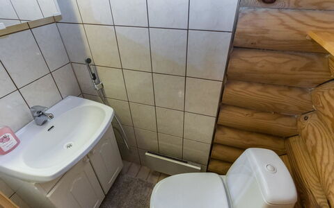 Niinimökki: Toilet Seat, Bathroom Sink, Plumbing Fixture, Toilet, Bathroom, Sink, Flooring, Floor, Tap, Plumbing