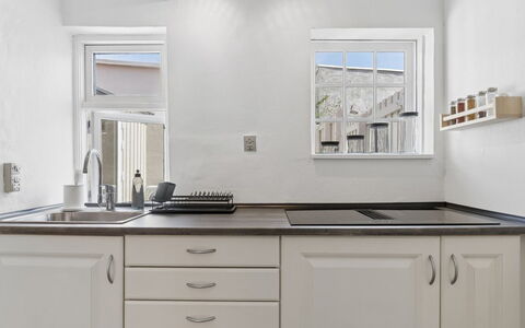 Jasper - 100M from the Sea: Kitchen, Countertop, Cabinetry, Interior Design, Kitchen Sink, Flooring, Kitchen Appliance, Furniture, Home, Sink